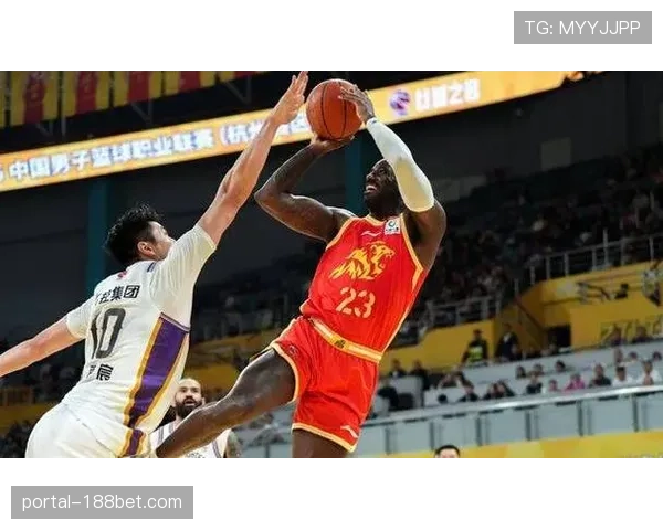 广厦对阵四川轻松取胜 塔克33分桑普森17分双外援发力 广厦对阵四川轻松取胜 塔克33分桑普森17分双外援发力